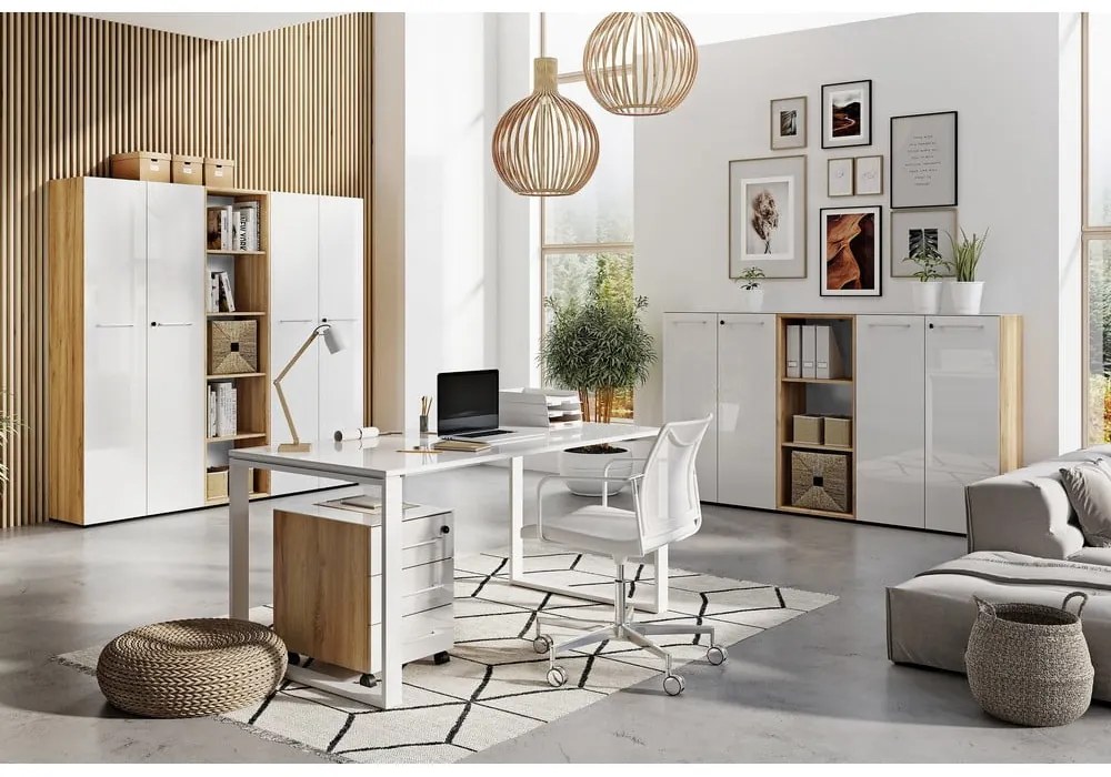 Natúr színű könyvespolc tölgyfa dekorral 50x196 cm Monteria – Germania