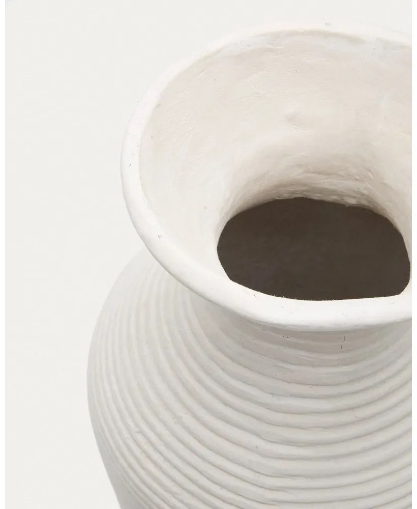 Krémszínű kézzel készített magas váza (magasság 72 cm) Pria – Kave Home