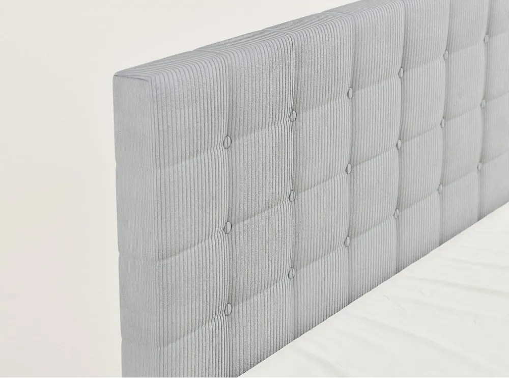 Szürke ágyneműtartós boxspring ágy 200x200 cm Tasca – Maison de Rêve