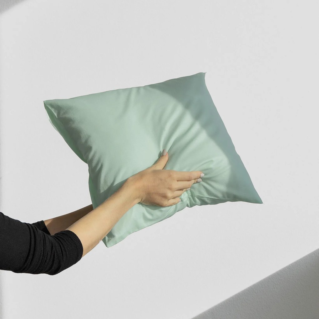 Goldea pamut párnahuzat - világos menta 40 x 60 cm