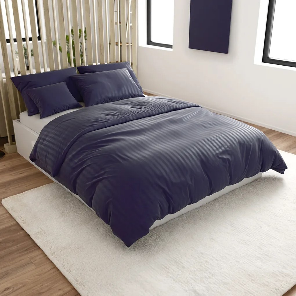 JASMINE PURE mikroszálas szállodai ágyneműhuzat, sötétkék – 1 cm-es csíkos Ágyneműhuzat mérete: 70 x 90 cm | 140 x 200 cm