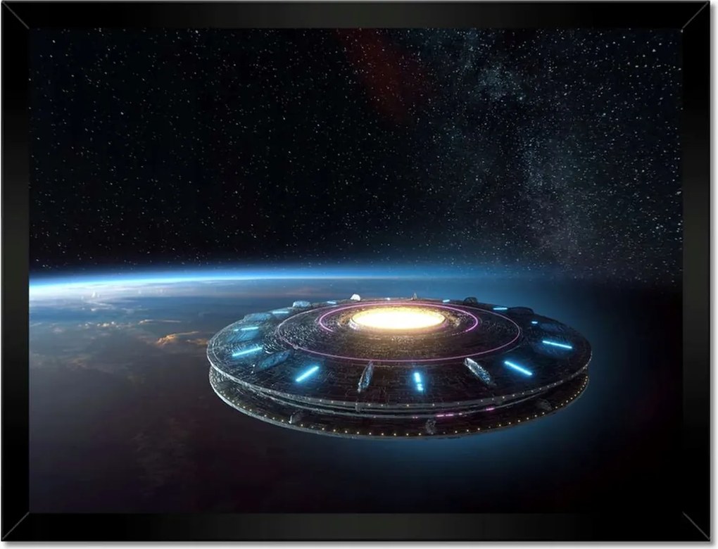 40x30-as keretes Ufo poszter, mely a Föld felett repül
