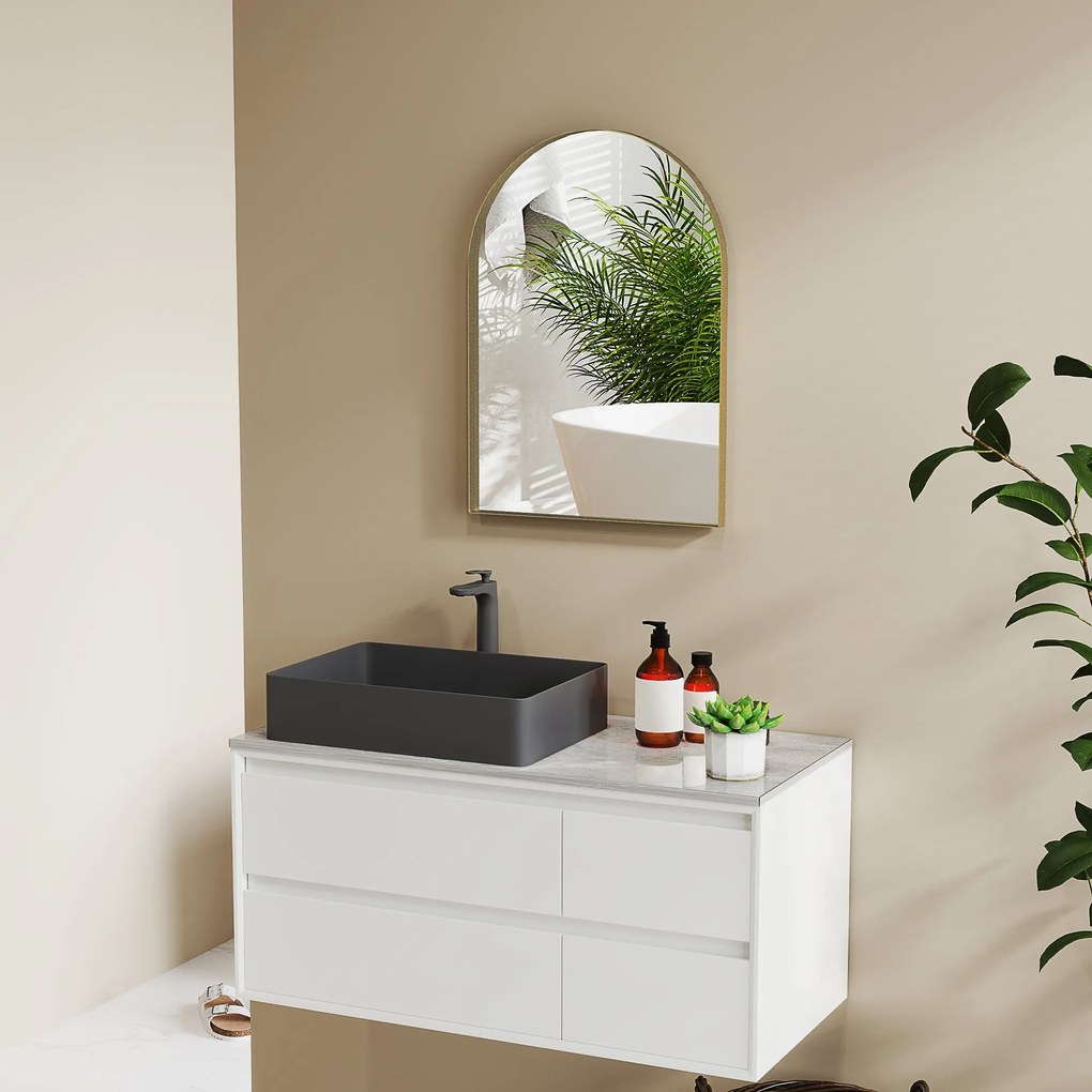 HOMCOM Ívelt Fali Tükör, Fürdőtükör, 50 x 70 cm, nagy felbontású, alumínium ötvözet kerettel, hálószobába, nappaliba, előszobába, arany | Aosom