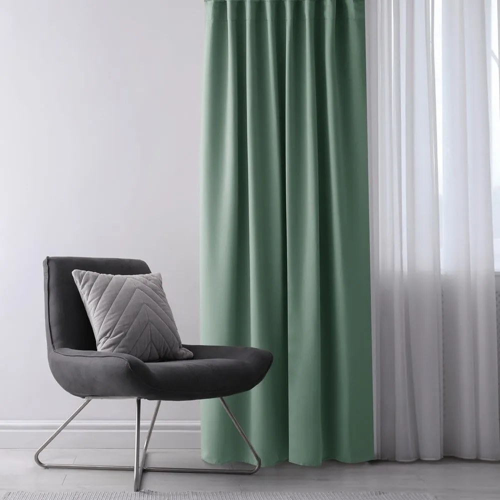 Világoszöld sötétítő függöny 140x175 cm Eyelets – Restilo