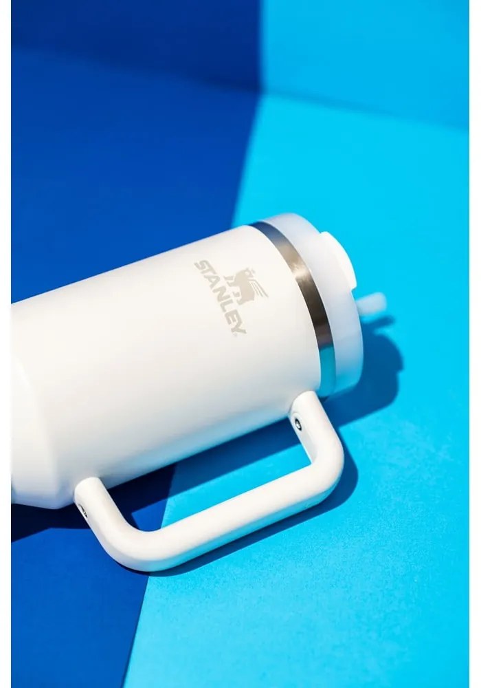 Fehér rozsdamentes acél termosz szívószállal 1,18 l Quencher H2.0 FlowState Tumbler Frost – Stanley