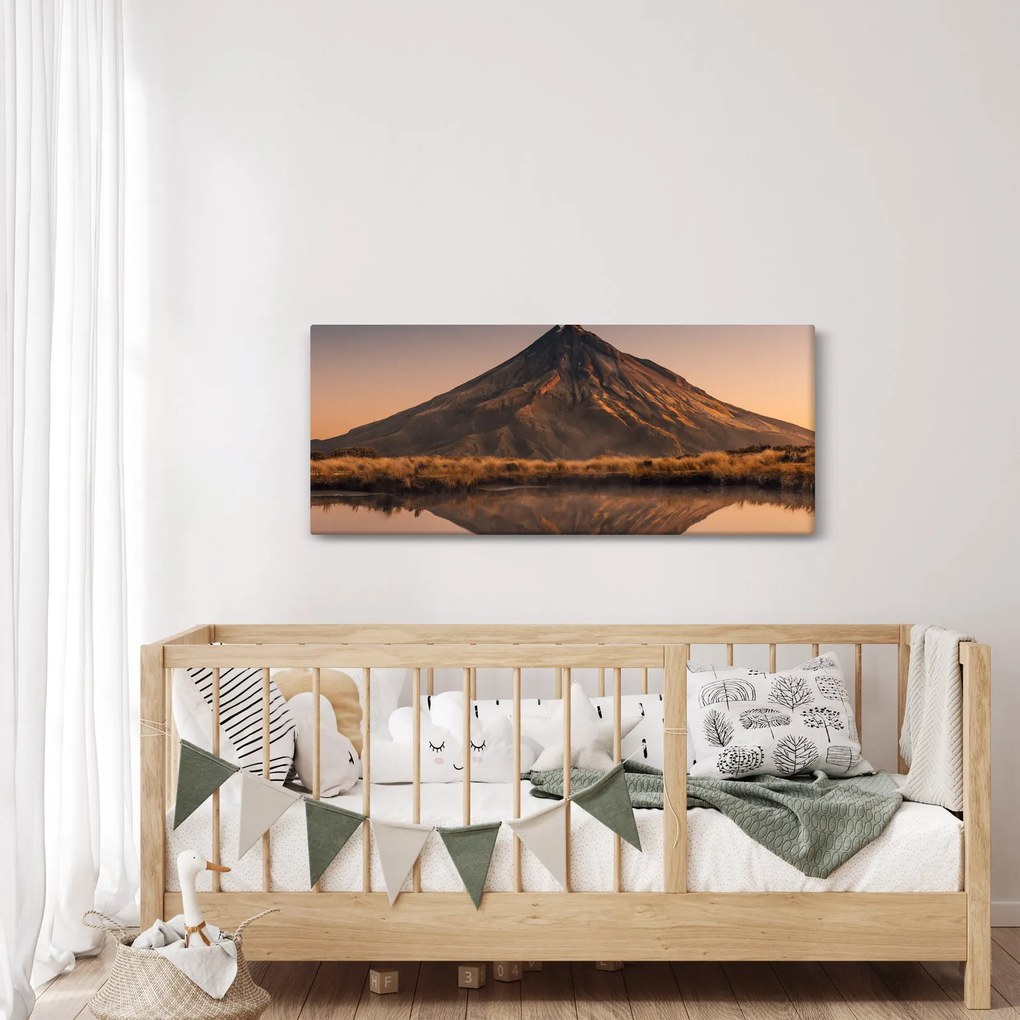 Vászonkép - A Mount Taranaki visszaverődése, Új-Zéland (120x50 cm)