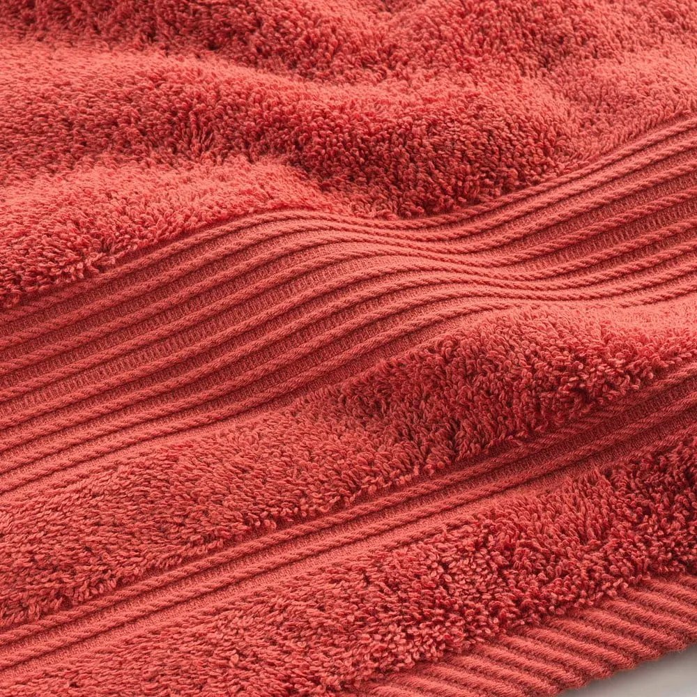Téglavörös frottír pamut fürdőlepedő 70x130 cm Tendresse – douceur d'intérieur