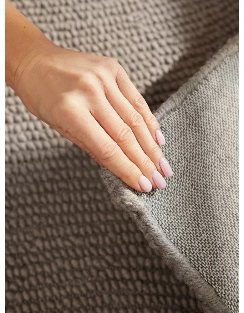 Szürkésbarna kézi szövésű gyapjú futószőnyeg 80x200 cm Calmio – Hanse Home