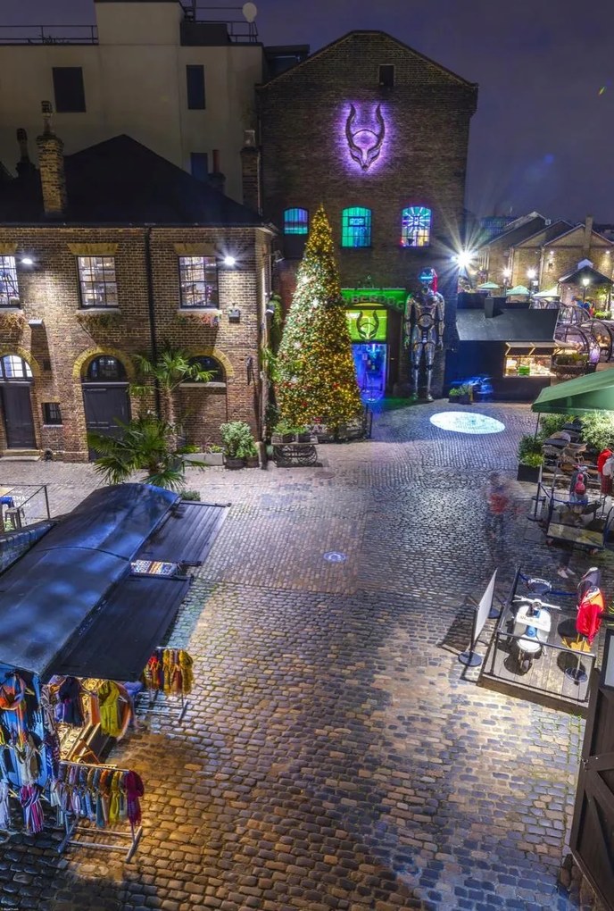 Poszter 61x90,5cm Camden piac éjszaka, Assaf Frank