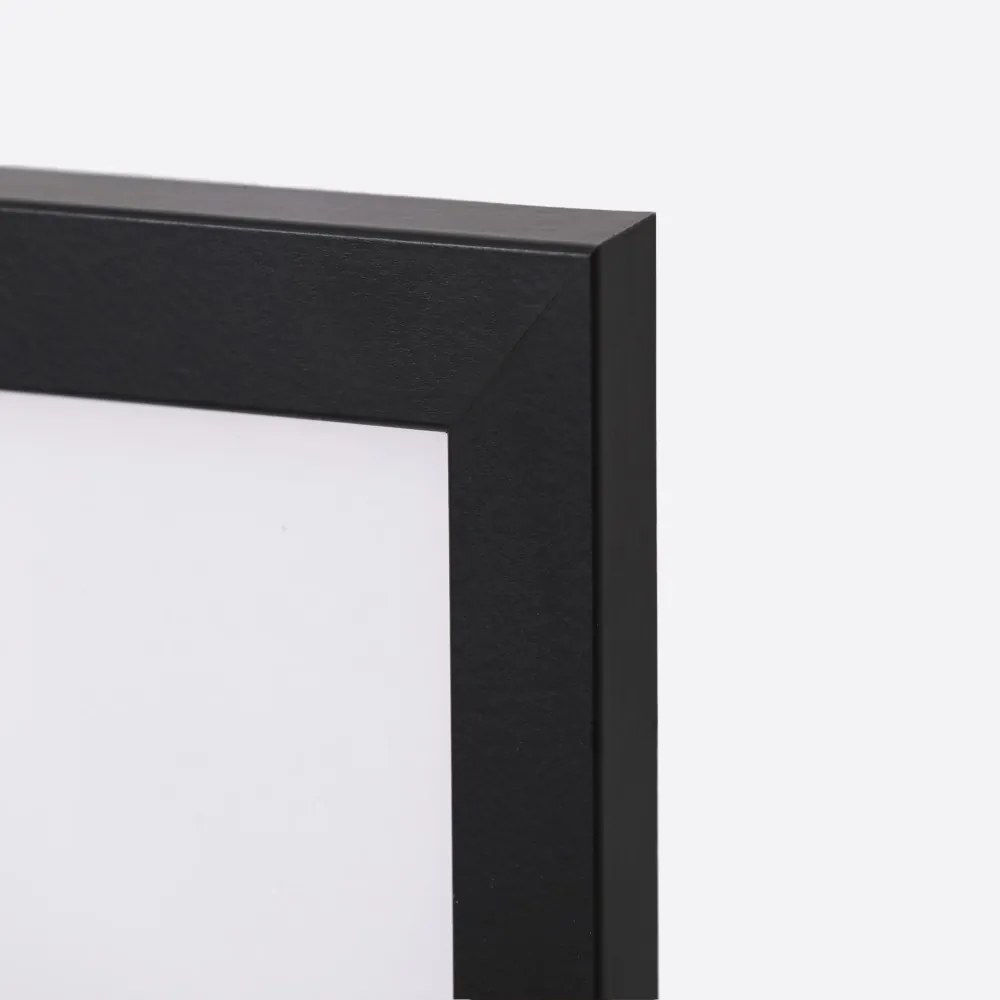 Gario Poszter Absztrakt medve egy újság hátterén A keret színe: Fekete, Méret: 70 x 100 cm