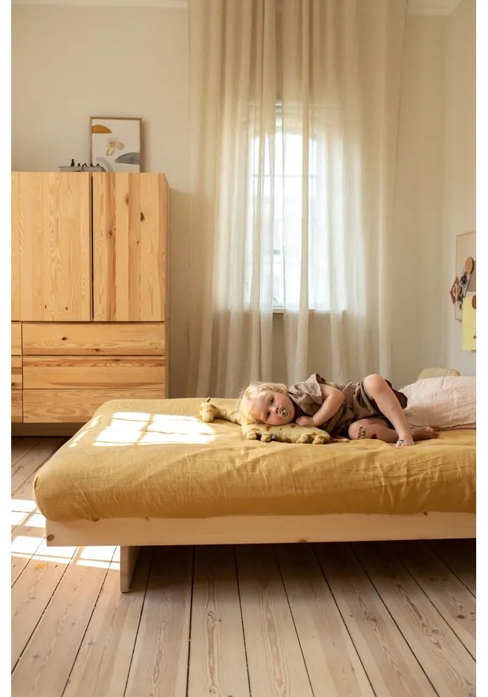Natúr színű borovi fenyő egyszemélyes ágy ágyráccsal 120x200 cm Kanso – Karup Design