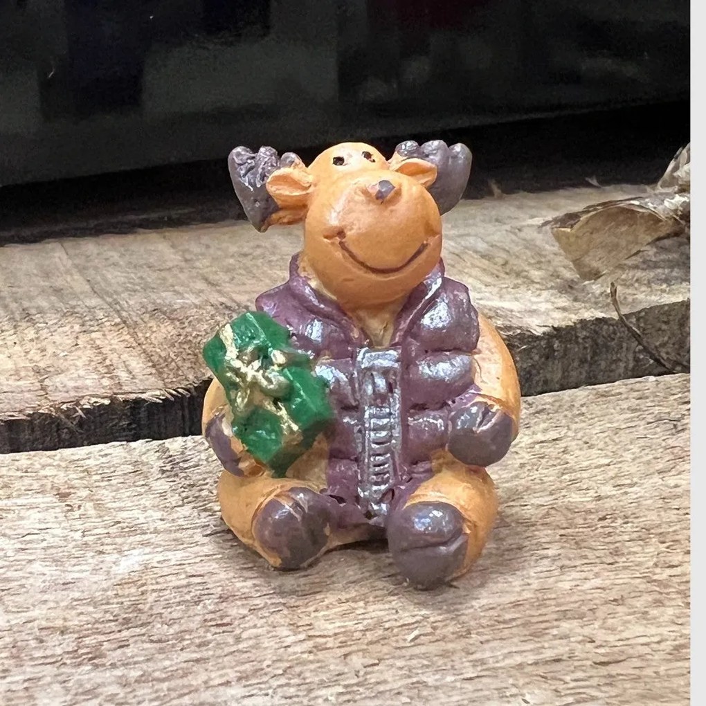 Pufi kabátos rénszarvas poly figura 3 cm 4 db