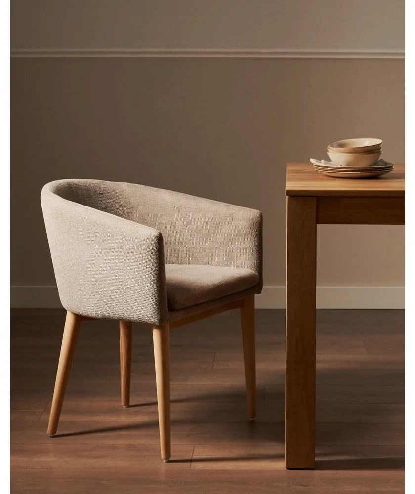 Bézs kárpitozott karfás étkezőfotel Harlan – Kave Home