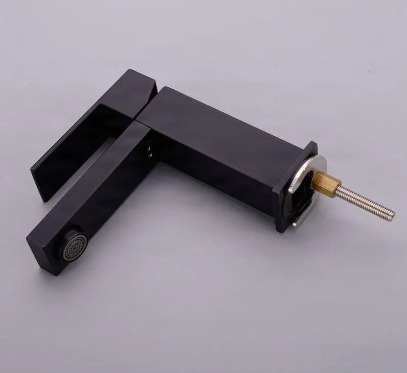 Szabadon álló EYN BC1320 fürdőszobai csaptelep, matt fekete, alacsony és magas kivitelben — 310 mm