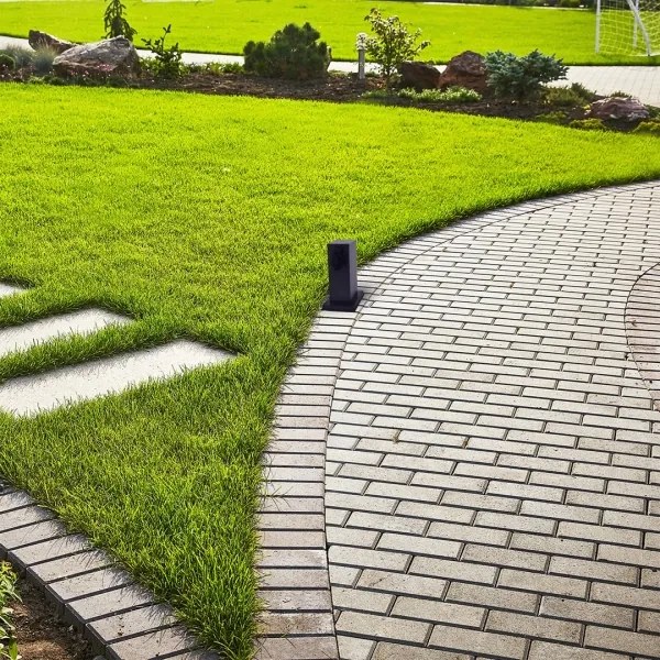 Kültéri csatlakozós oszlop 1Z SCHUKO 230V IP44 20 cm fekete