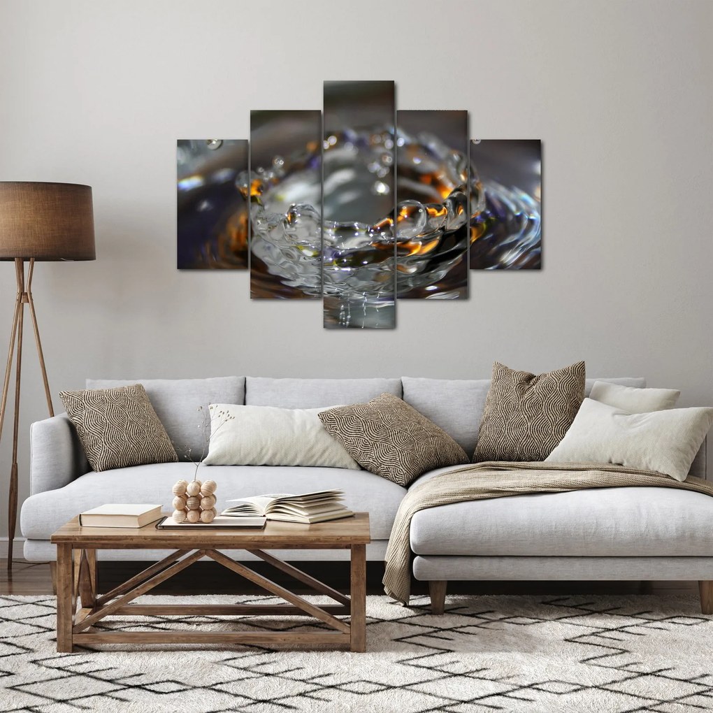 Vízcseppekből készült karkötő képe (150x105 cm)