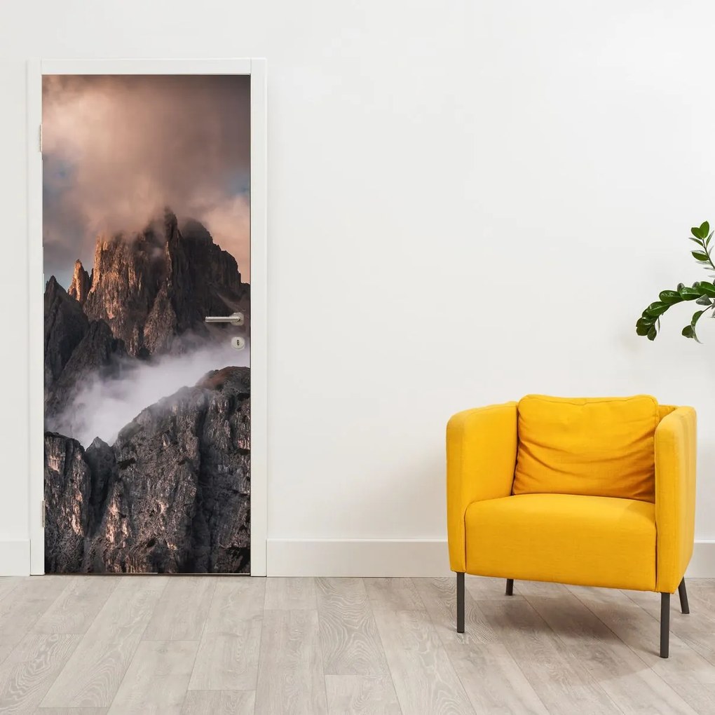 Fotótapéta ajtóra - Olasz Dolomitok a ködben (95x205cm)