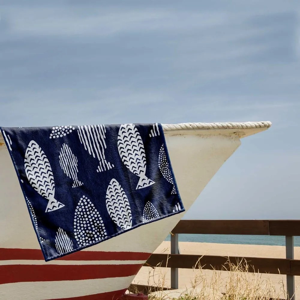 Sötétkék strandtörölköző 90x180 cm Fish – DecoKing