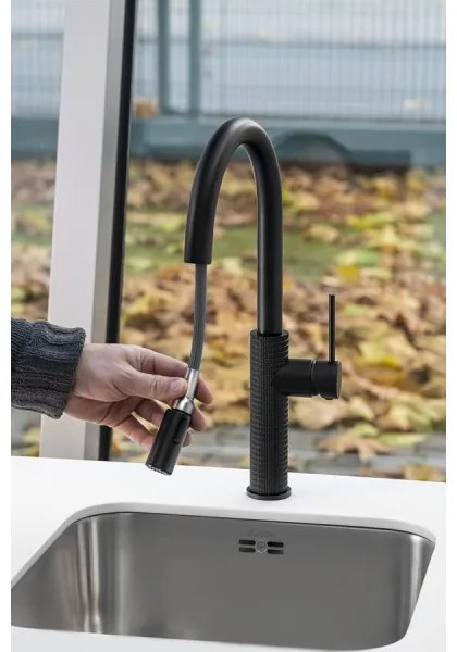 Sapho - Mosogatócsap kihúzható permetezővel FLAWO matt fekete
