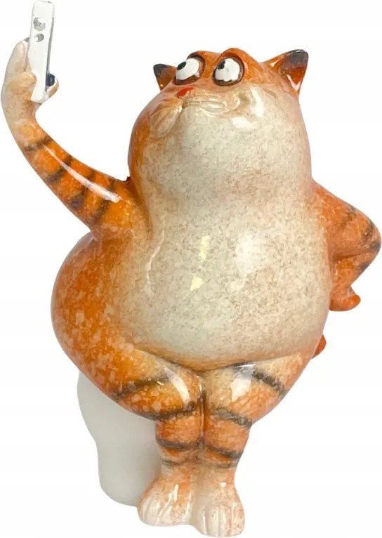 Gyömbéres macska dekoratív figura dísze a WC-n
