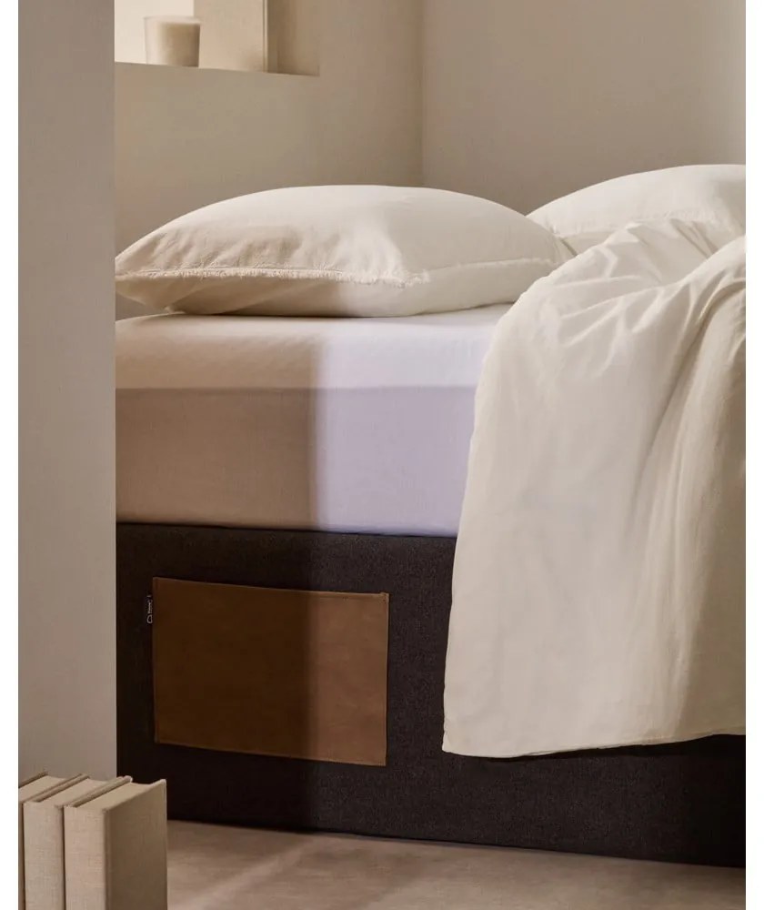 Fekete kárpitozott ágyneműtartós franciaágy 160x200 cm Matters – Kave Home