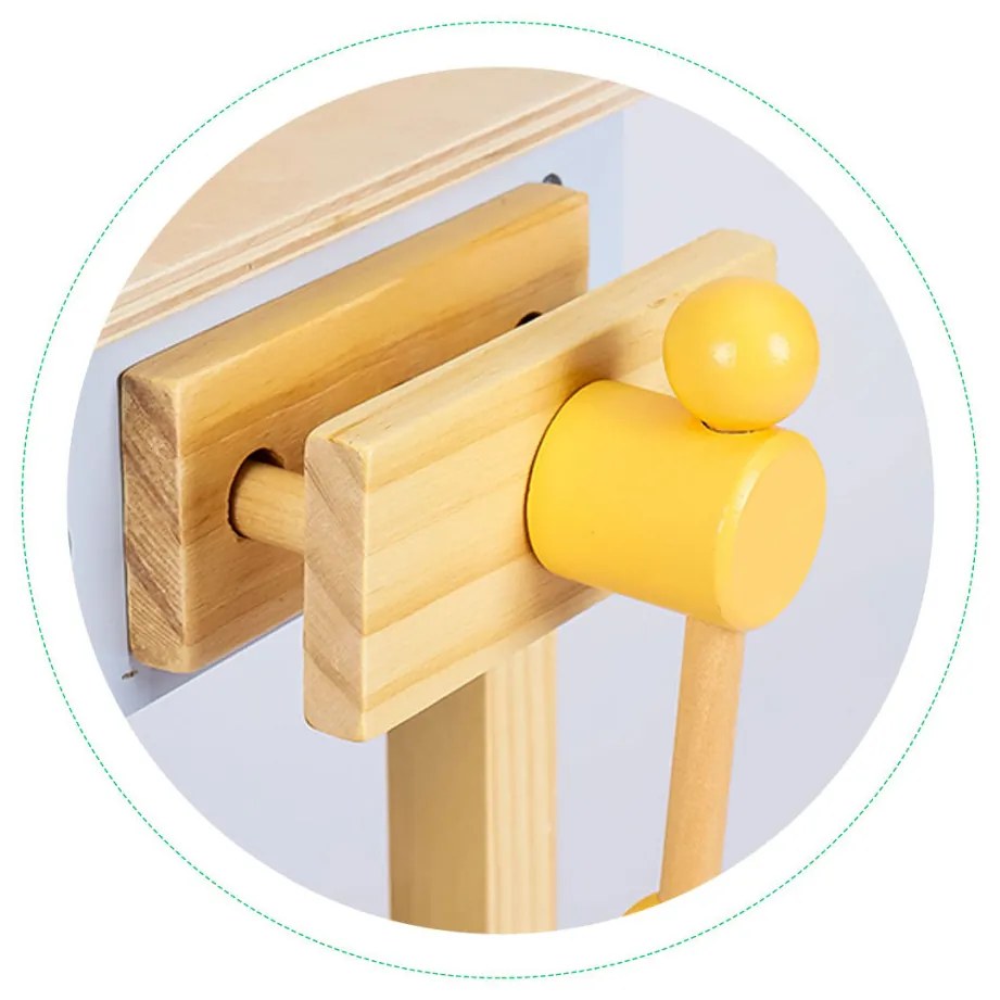 Fa barkács asztal szerszámokkal krétatáblával 47 darab