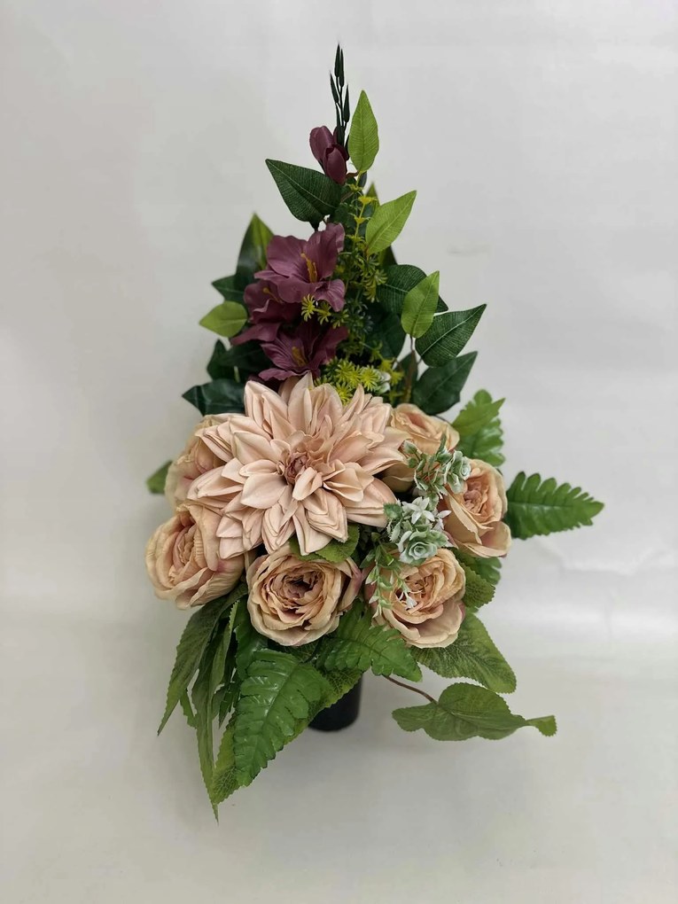 Kompozíció Virágok a sírhoz temető csokor váza művirágok