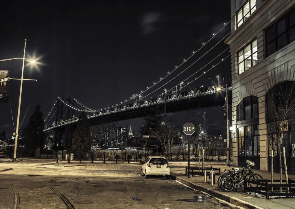 Poszter 59,4x42cm Esti kilátás a Manhattan hídra az utcáról, Assaf Frank