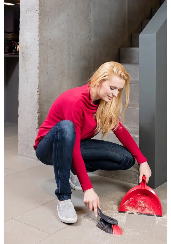 Piros seprű és lapát - Vileda