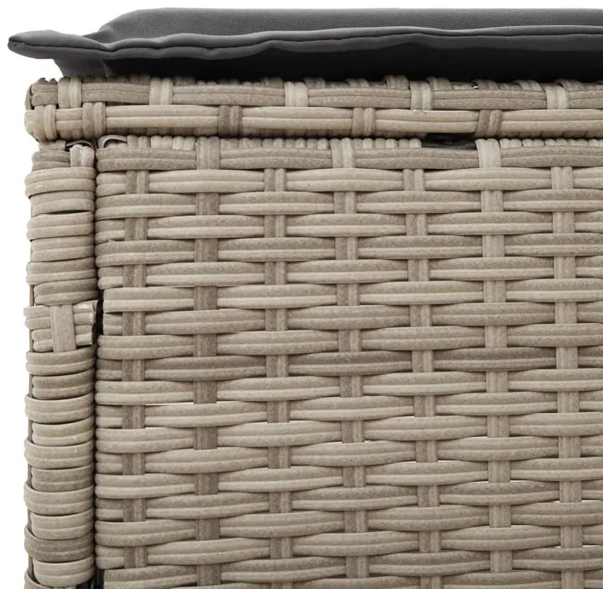 világosszürke polyrattan napozóágy asztallal és párnával