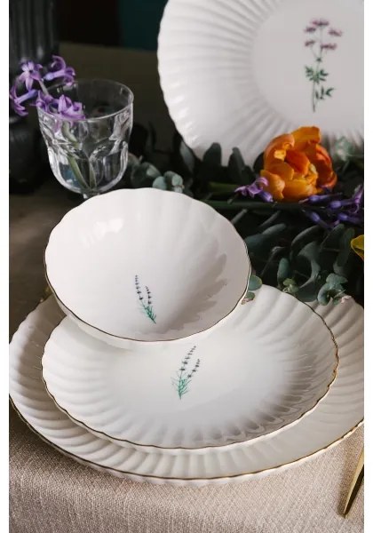 27 darabos porcelán étkészlet, fehér/arany