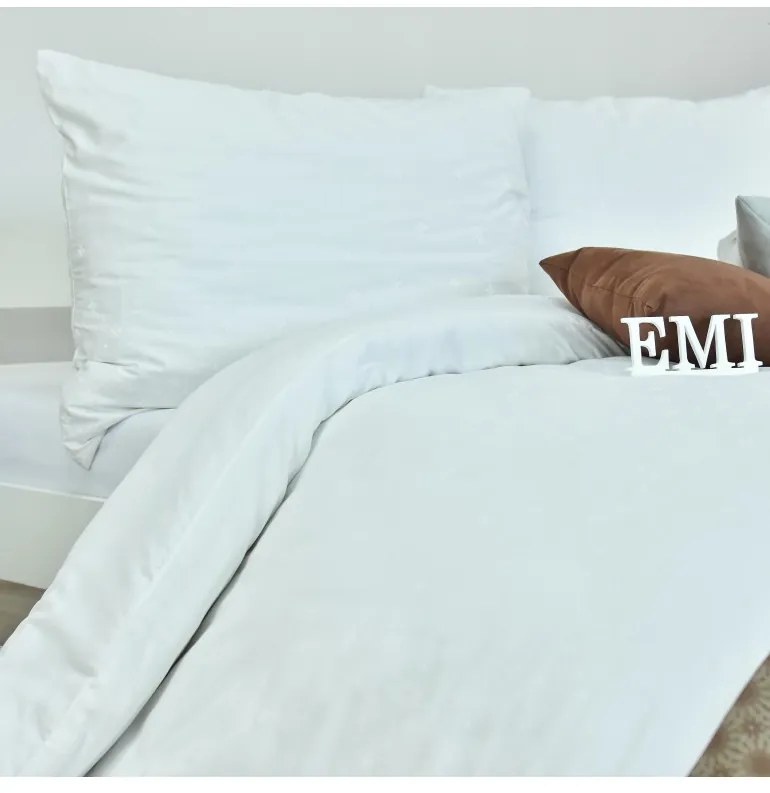EMI Escala szatén ágyneműhuzat, A standard egyszemélyes ágy szett tartalma: 1x 140x200 + 1x 70x90