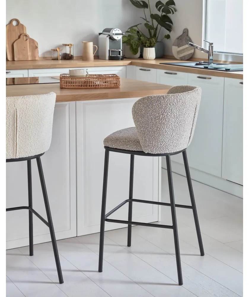 Világosszürke bárszék (ülésmagasság 65 cm) Ciselia – Kave Home