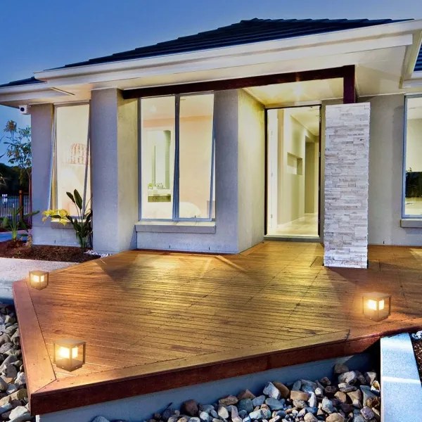 LED napelemes lámpa szenzorral LED/2W/5,5V 3000K IP65 2600 mAh fekete