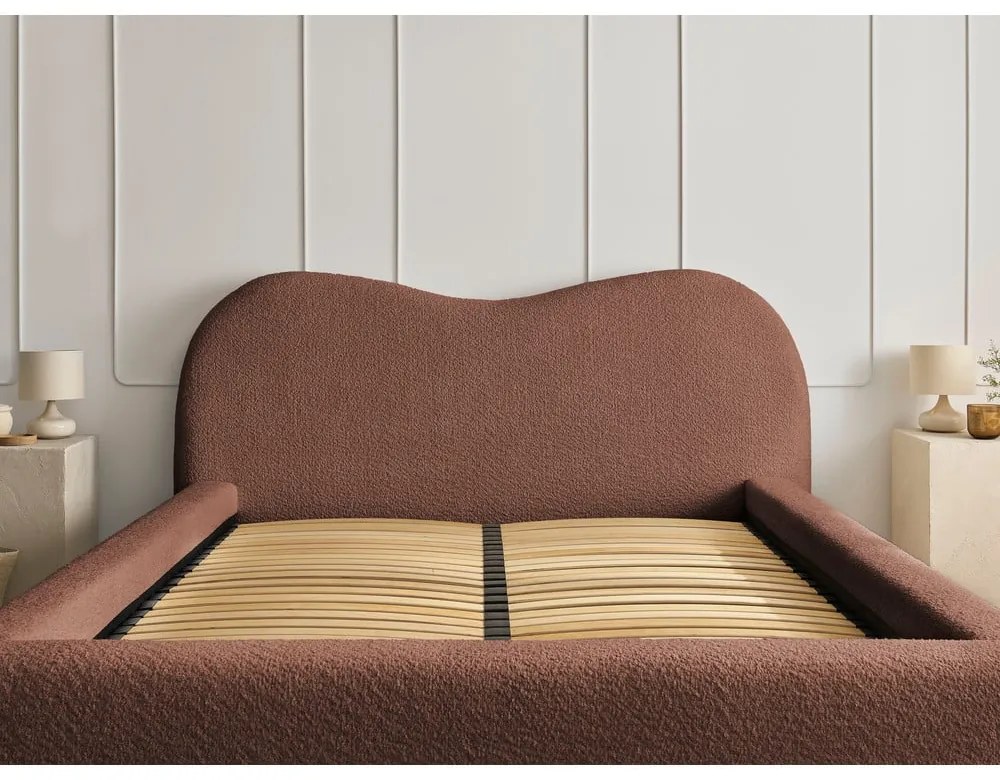 Narancssárga kárpitozott ágyneműtartós franciaágy ágyráccsal 180x200 cm Orlane – Bobochic Paris