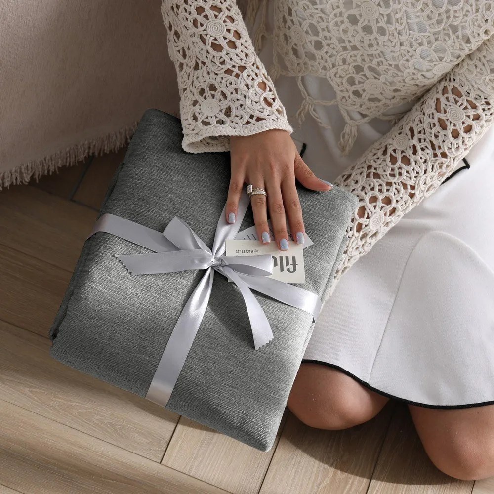 Szürke zsenília ágytakaró 220x240 cm Talo – Filumi