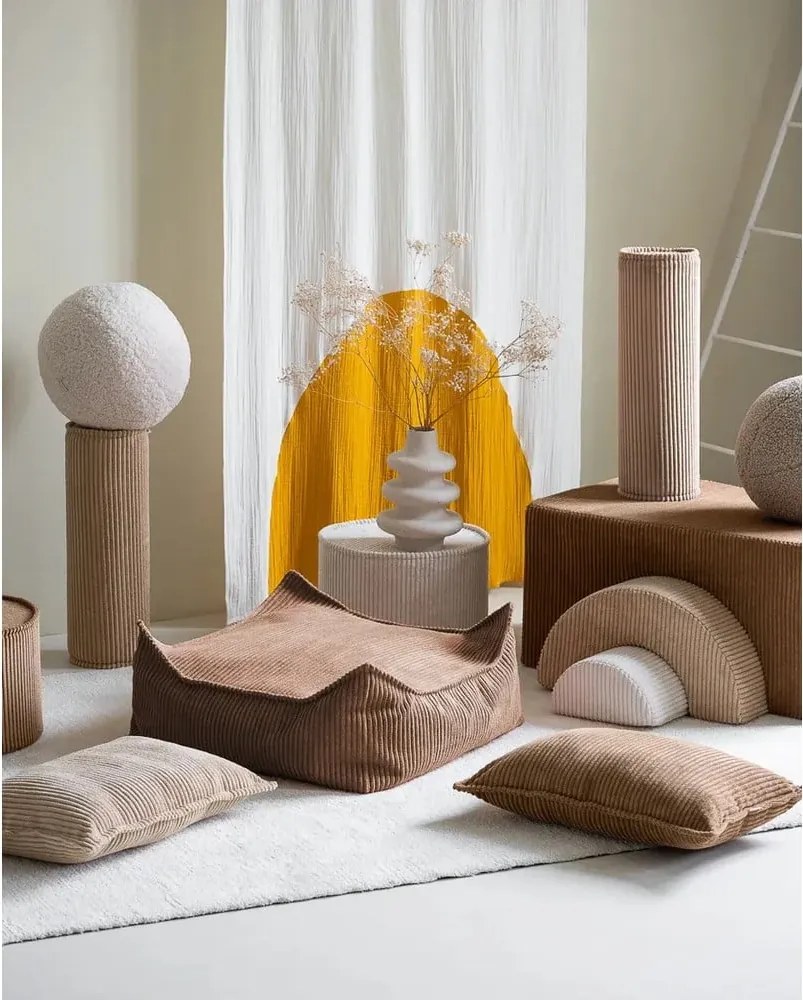 Világosbarna kordbársony párna gyerek kanapéhoz Roll – Wigiwama