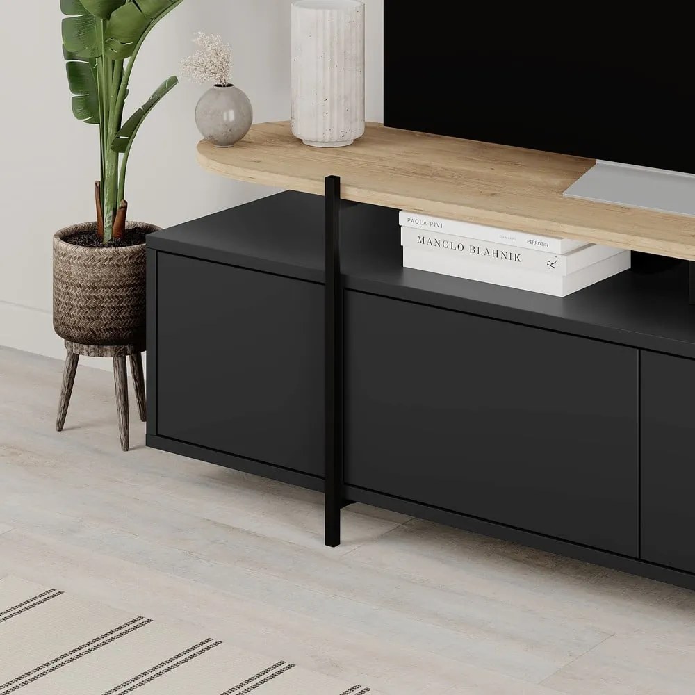 Fekete TV-állvány tölgyfa dekorral 160x48 cm Hinoa – Marckeric
