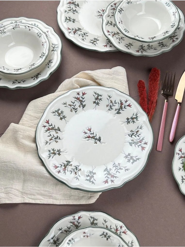24 részes porcelán étkészlet