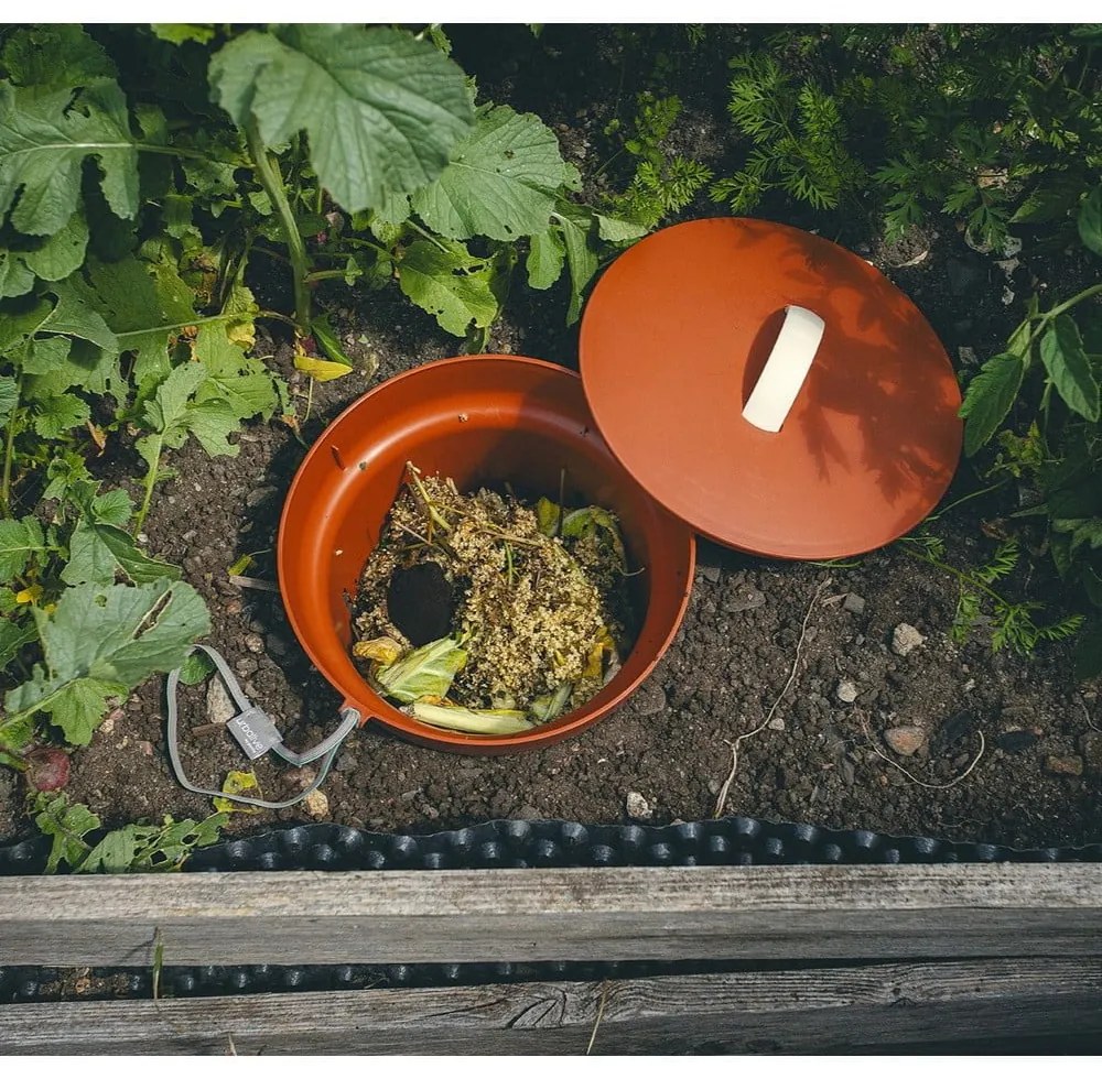 Terrakotta színű komposztáló – Plastia