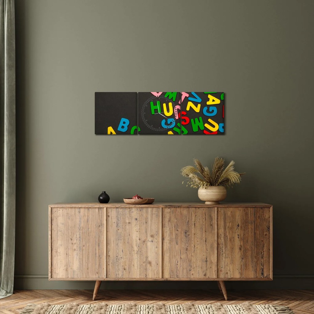 Kép - színes betűk (órával) (90x30 cm)