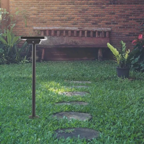 LED Kültéri napelemes lámpa LED/2W/3,7V IP65 3000/4000/6500K 2600 mAh