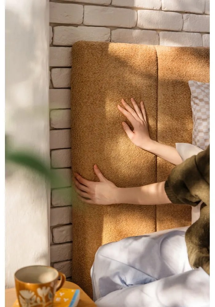 Mustársárga kárpitozott ágyneműtartós franciaágy ágyráccsal 160x200 cm Thessa Bold Line – Bonami Selection