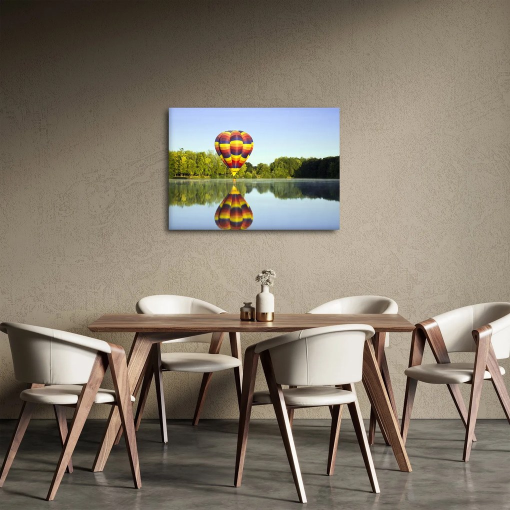 Hőlégballon a tónál képe (70x50 cm)