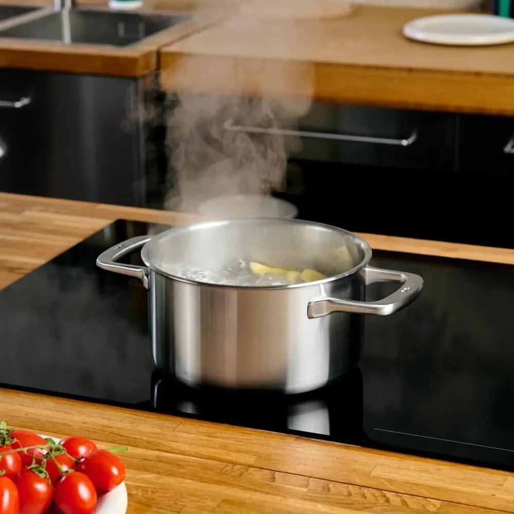 Indukciós tűzhelyhez alkalmas rozsdamentes acél lábas fedővel 4 l Lucca 3.0 – FABINI