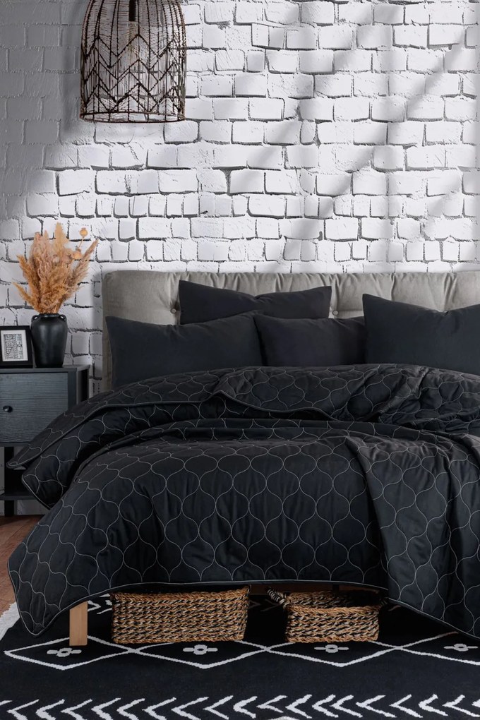 Solid - Black