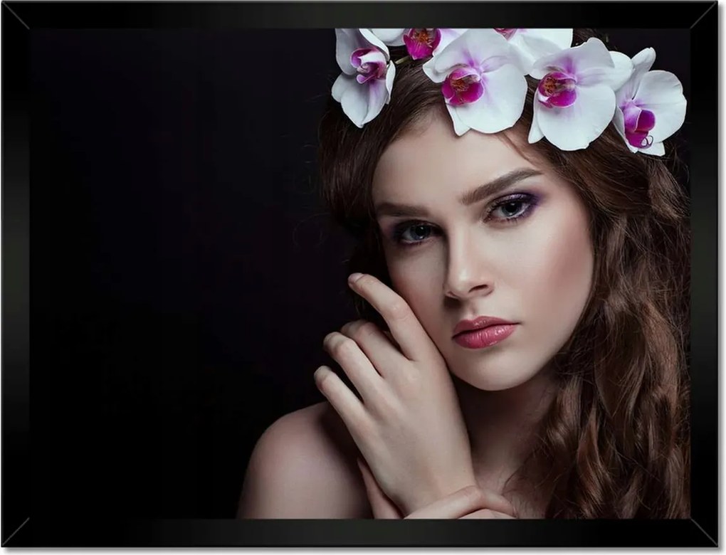 Poszterek keretben 40x30 Egy gyönyörű barna lány portréja