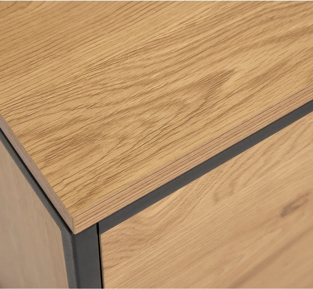 Natúr színű komód tölgyfa dekorral 104,5x80x45 cm Cesura – Unique Furniture