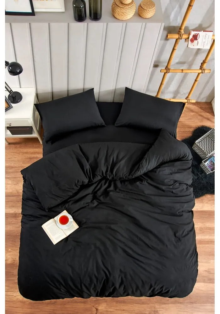 Fekete négyrészes kétszemélyes hosszabbított ágyneműhuzat lepedővel 200x220 cm Classic – Mila Home