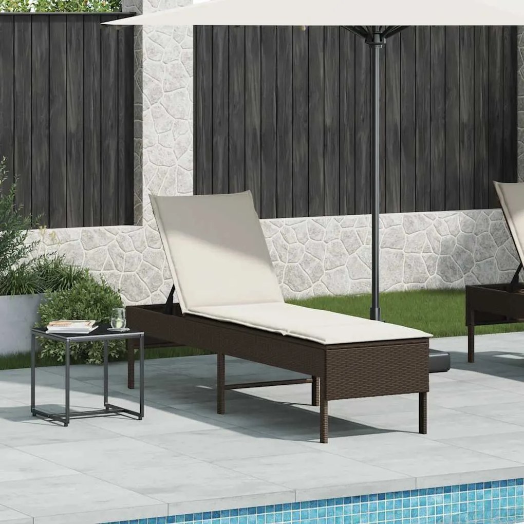 Barna polyrattan napozóágy párnával 55x200x44 cm